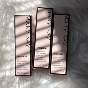 ✨ NEW ✨ Mary Kay TimeWise Foundation